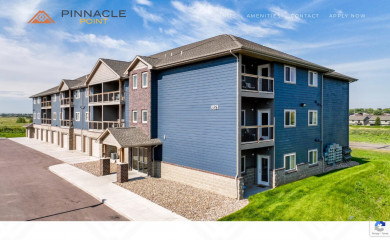 pinnaclepointapartments.com screenshot