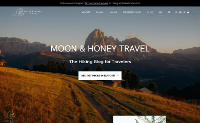 moonhoneytravel.com screenshot