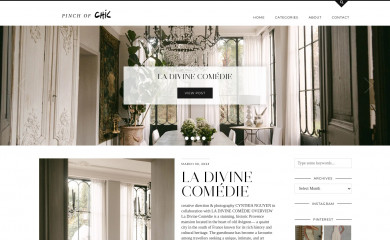 pinchofchic.com screenshot