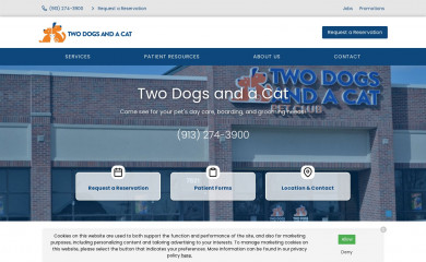 twodogsandacatpetclub.com screenshot